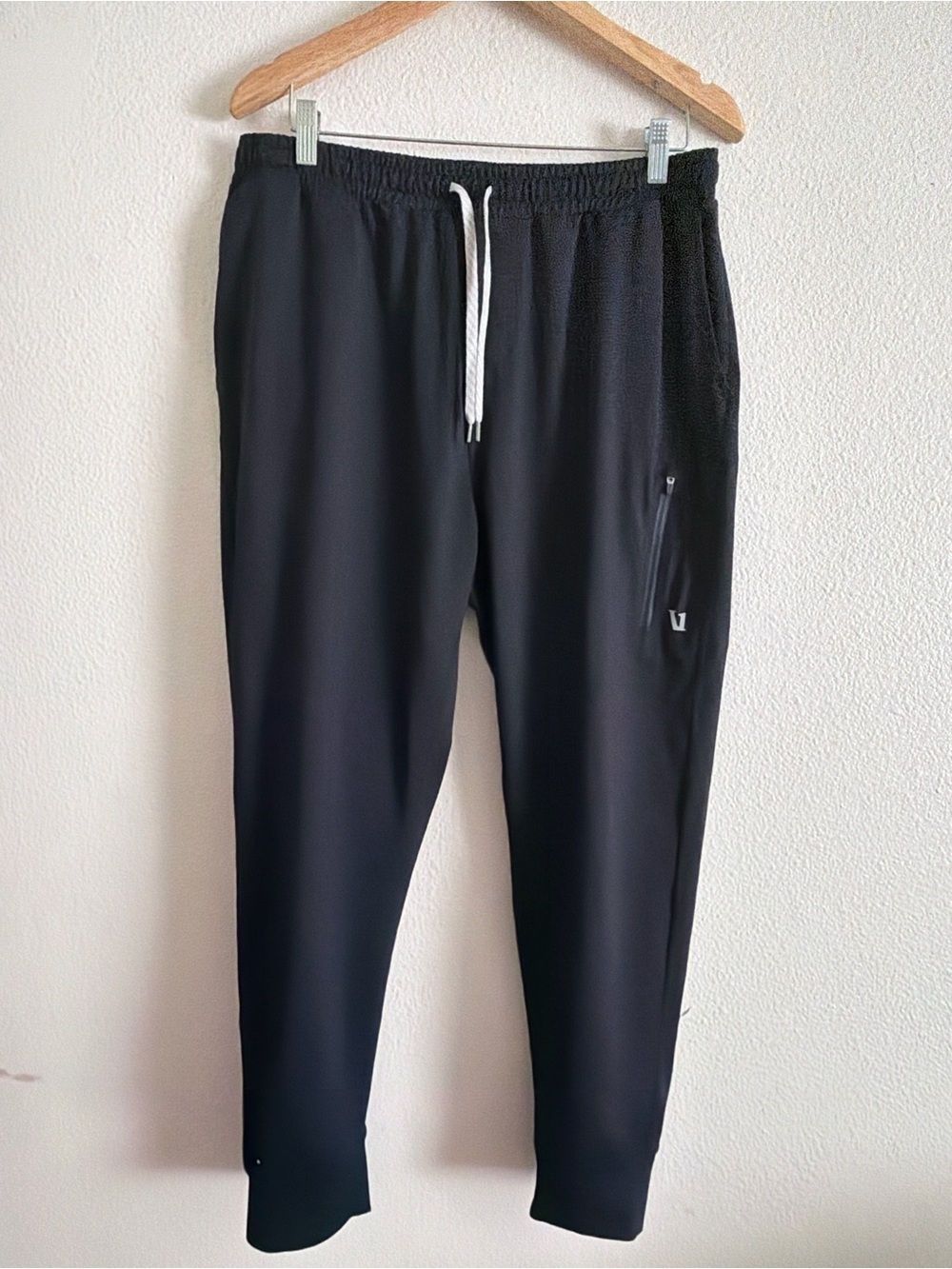 Vuori Men's Black Performance Jogger Pants Sz XL